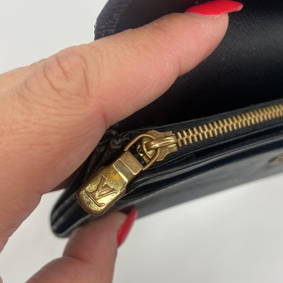 Louis Vuitton EPI Leather Long Wallet - Picture 9 of 15